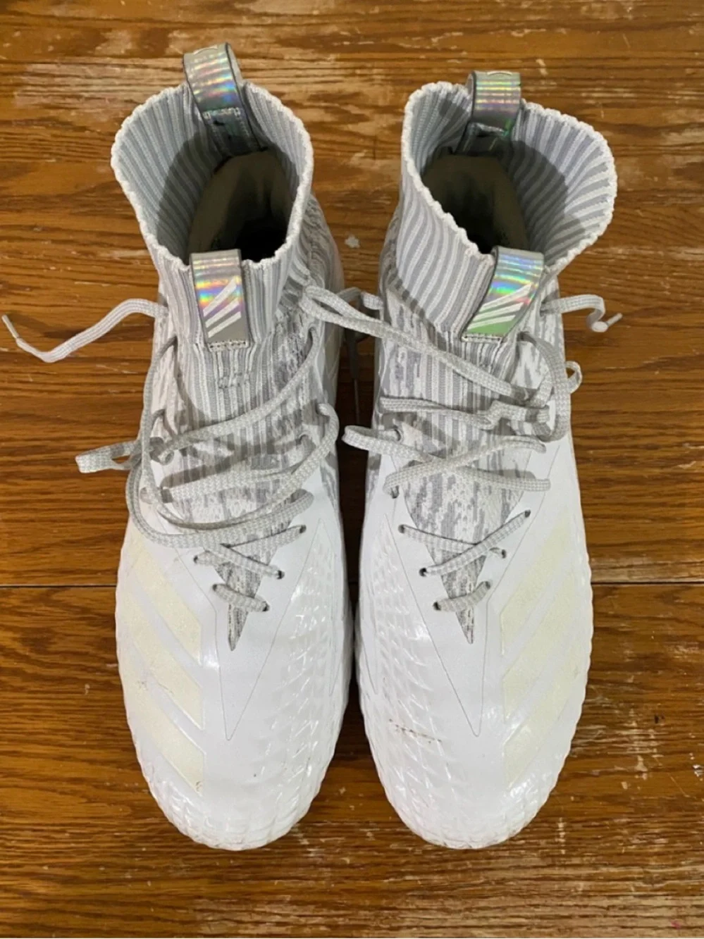 Under Armour men's White Cleats with Neon Yellow Highlights